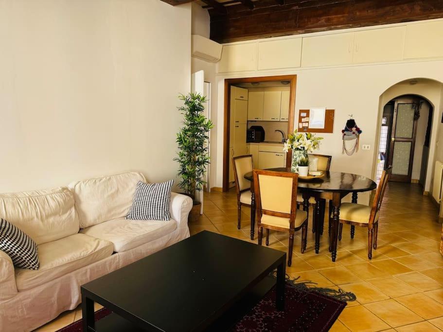 Trastevere Moro Apartment Rome Exterior photo